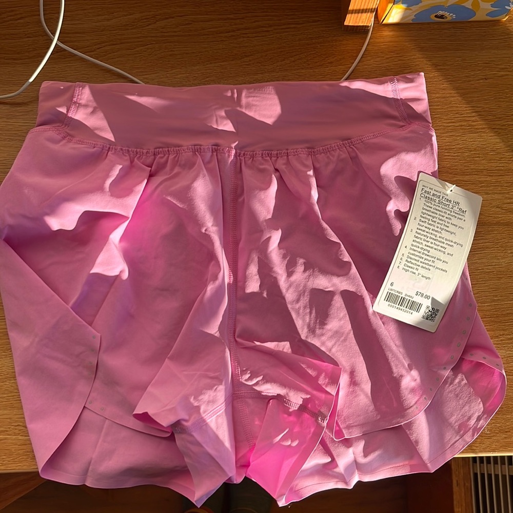Fast and Free Classic 3” short: NWT